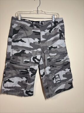 Ecko Unlimited Gray Black Camo Cargo Shorts